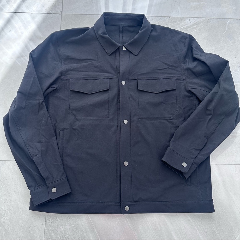 Lululemon Man’s Black Jacket Size XL